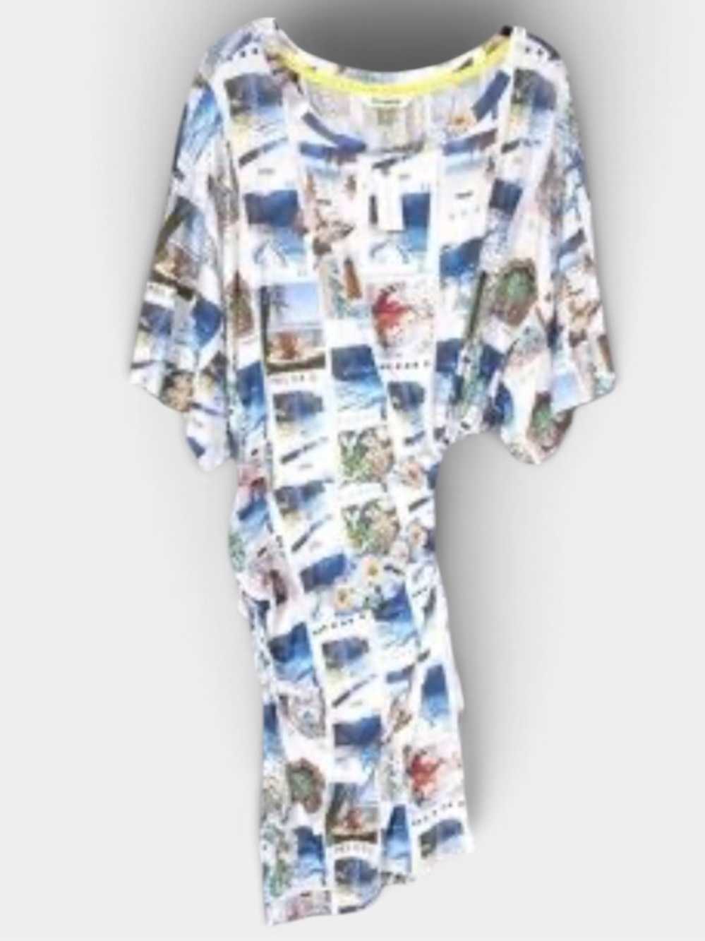 Celandine short-sleeve mini postcard print with cutouts size medium